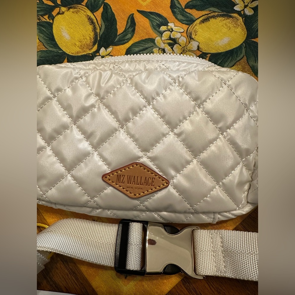 NWT LE MZ Wallace X Supergoop Belt Bag! Snowy Days Pristine Condition! - Picture 7 of 14